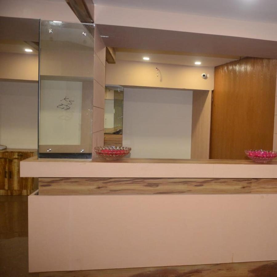 Hotel Poonam Rāipur Exteriör bild